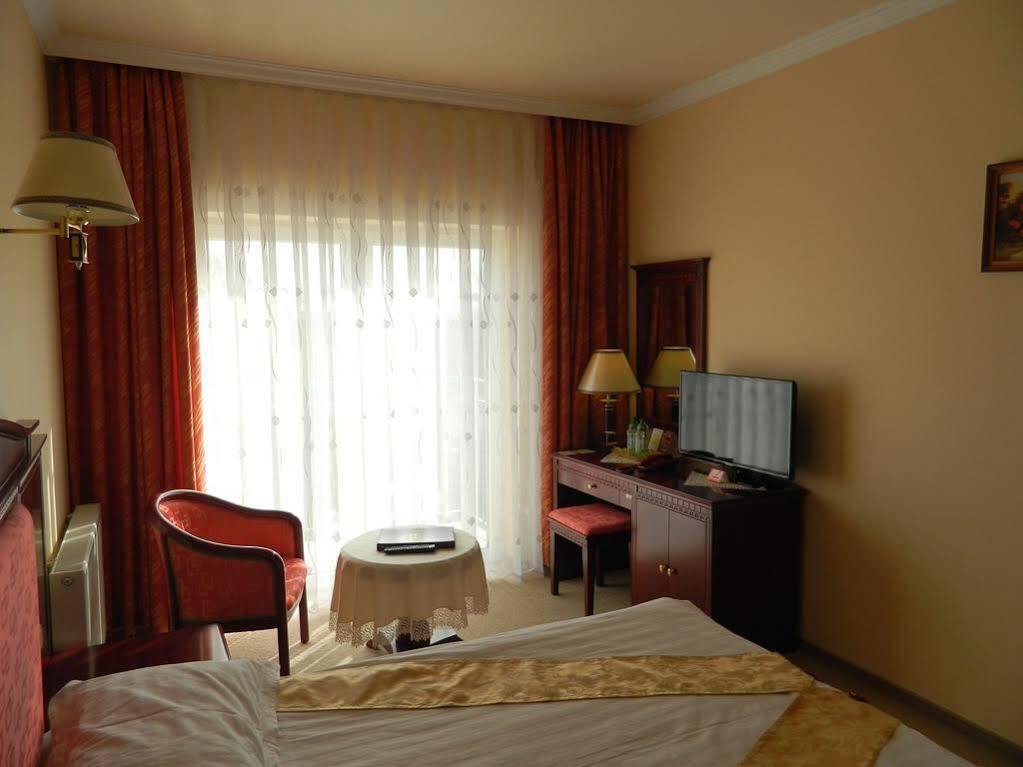 Royal Park Hotel & Spa Mielno  Exterior photo